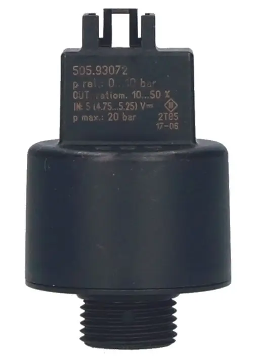 Drucksensor mit schwarzem Gehäuse, Anschlussgewinde und elektrischer Schnittstelle. Angaben zu Druckmatrizen und Maximaldruck auf der Oberfläche. Marke Judo.